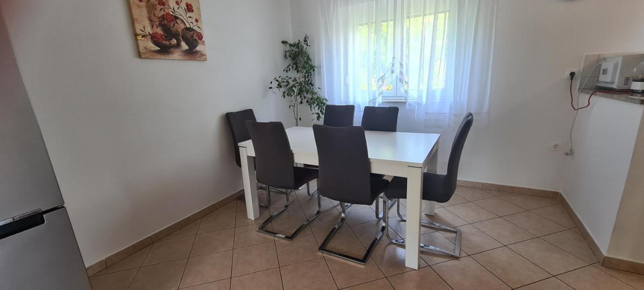 באסקה Apartman Mia מראה חיצוני תמונה