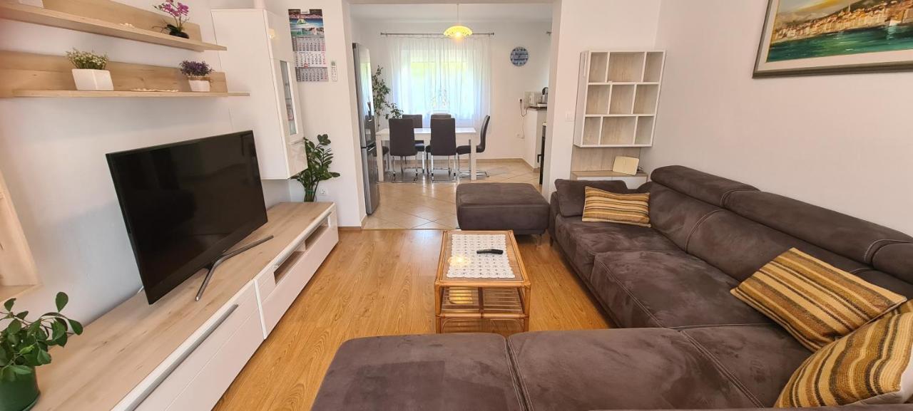 באסקה Apartman Mia מראה חיצוני תמונה